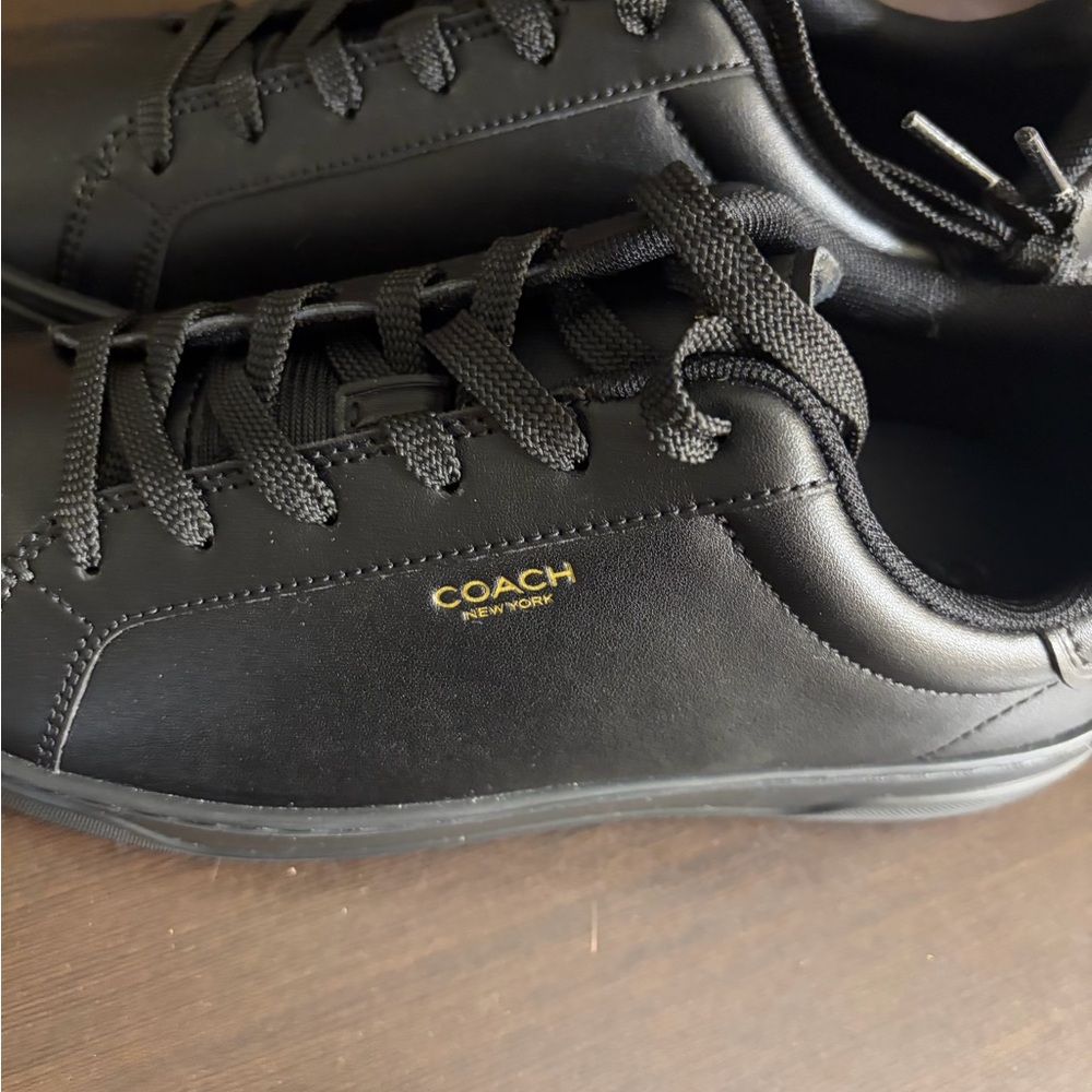 Women’s Coach Sneakers 8 1/2